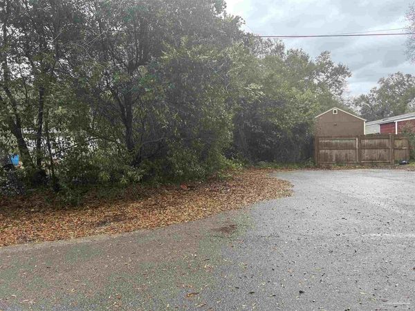 8600 Handicare St, Pensacola, FL 32514