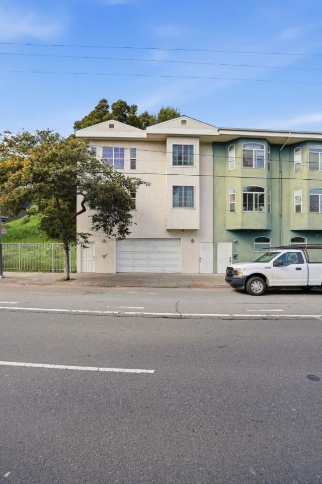 400 Alemany Boulevard, Unit 2, San Francisco, CA 94110 Main Photo