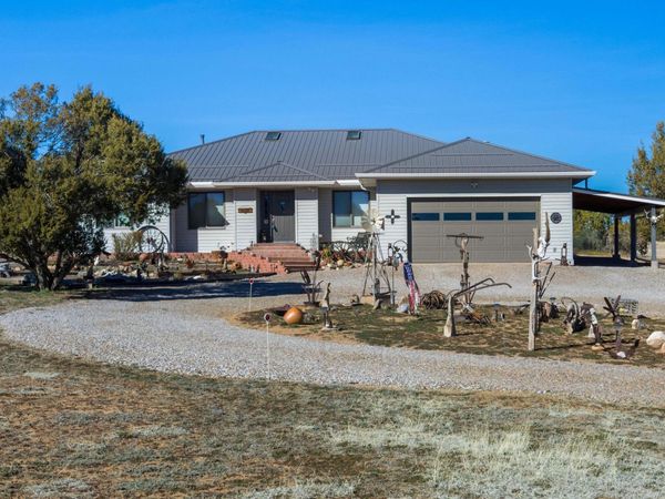 7 Kings Court, Tijeras, NM 87059