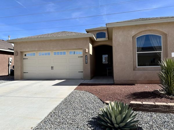2260 Firewheel Avenue SW, Los Lunas, NM 87031