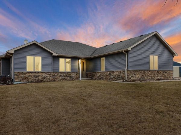 2811 59th DRIVE, Union Grove, WI 53182