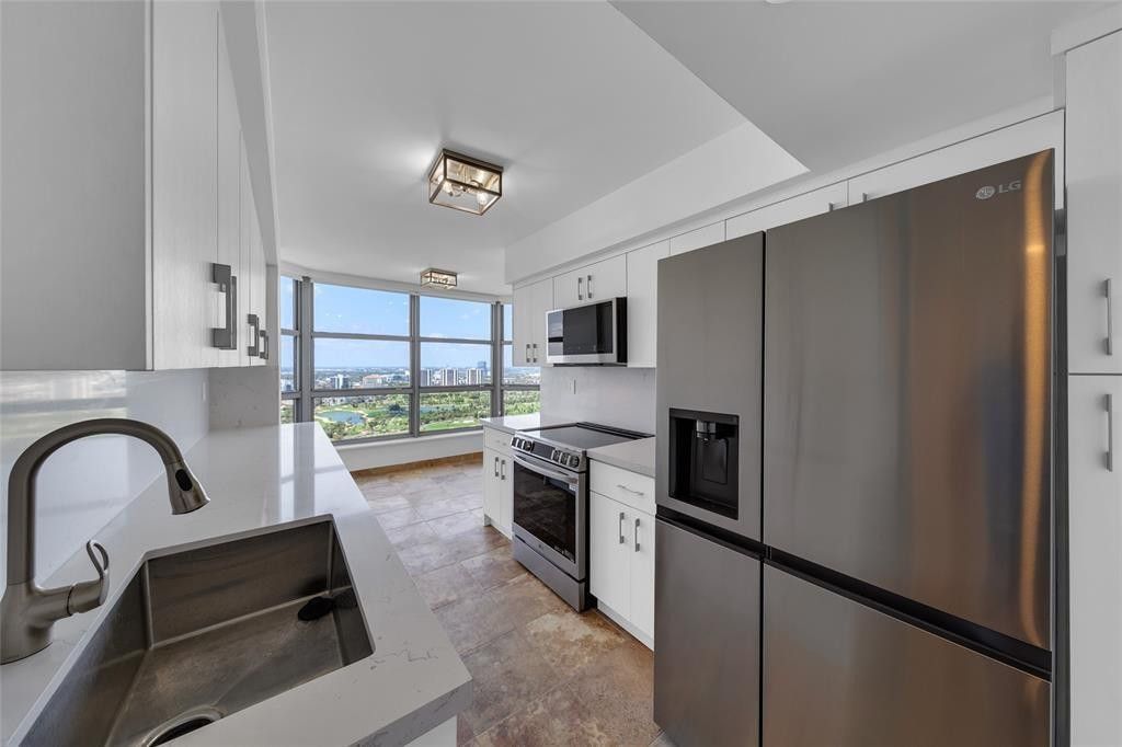 3500 Mystic Pointe Drive, Unit 3404, Aventura, FL 33180 Photo