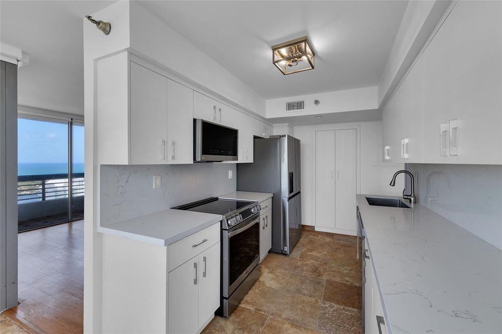 3500 Mystic Pointe Drive, Unit 3404, Aventura, FL 33180 Photo