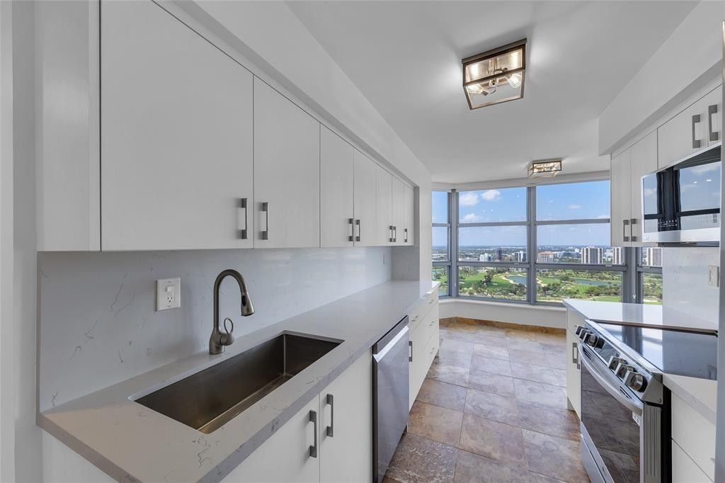 3500 Mystic Pointe Drive, Unit 3404, Aventura, FL 33180 Photo