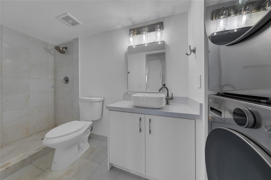 3500 Mystic Pointe Drive, Unit 3404, Aventura, FL 33180 Photo