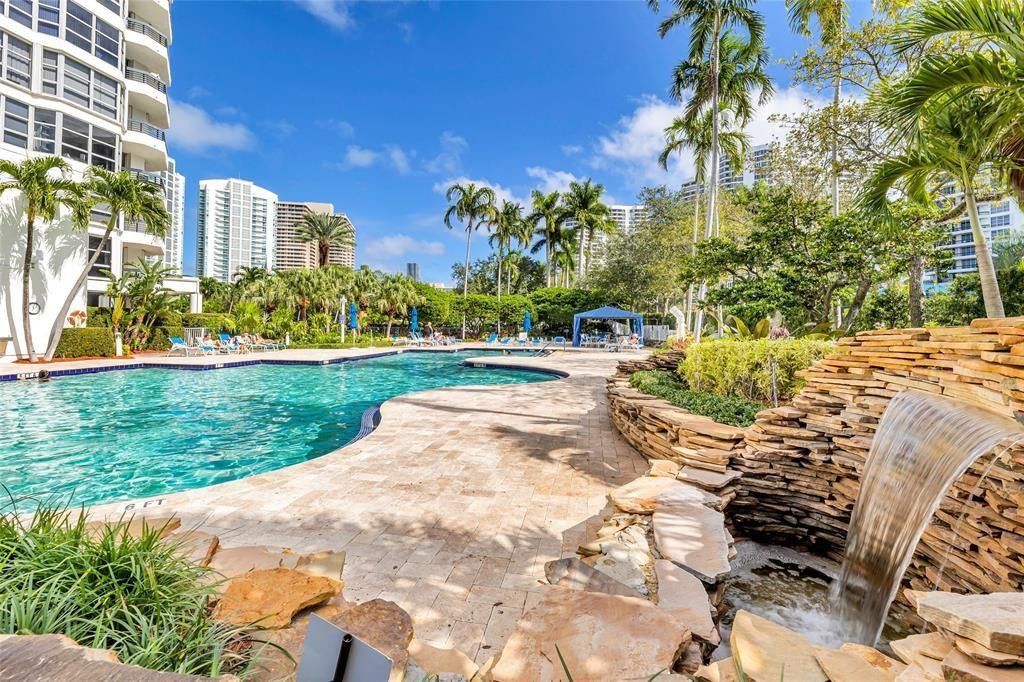 3500 Mystic Pointe Drive, Unit 3404, Aventura, FL 33180 Photo