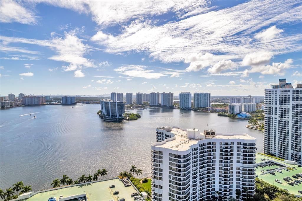 3500 Mystic Pointe Drive, Unit 3404, Aventura, FL 33180 Photo