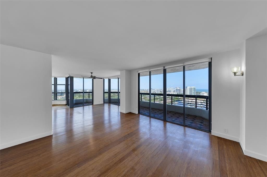 3500 Mystic Pointe Drive, Unit 3404, Aventura, FL 33180 Photo