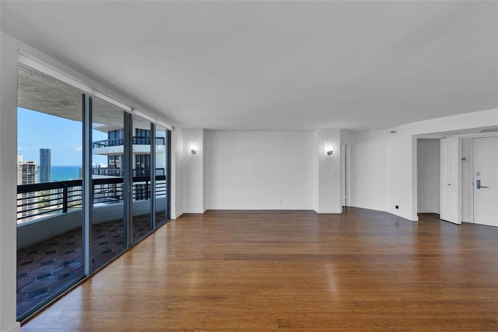 3500 Mystic Pointe Drive, Unit 3404, Aventura, FL 33180 Photo