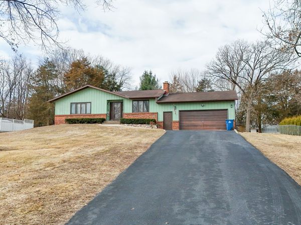 2235 Center Lane , Dixon, IL 61021