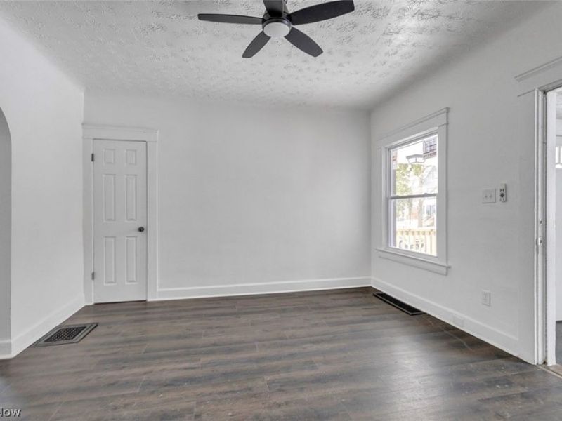 12104 Osceola Avenue, Cleveland, OH 44108 Photo 16