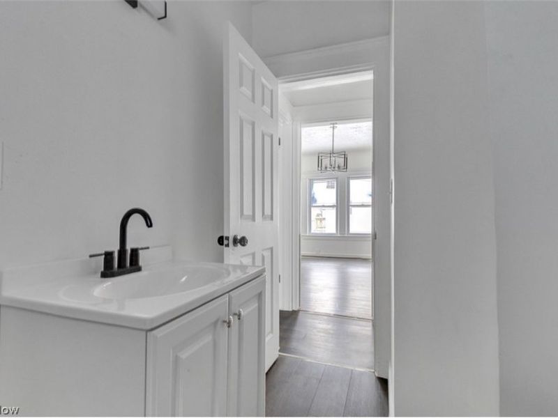 12104 Osceola Avenue, Cleveland, OH 44108 Photo 21