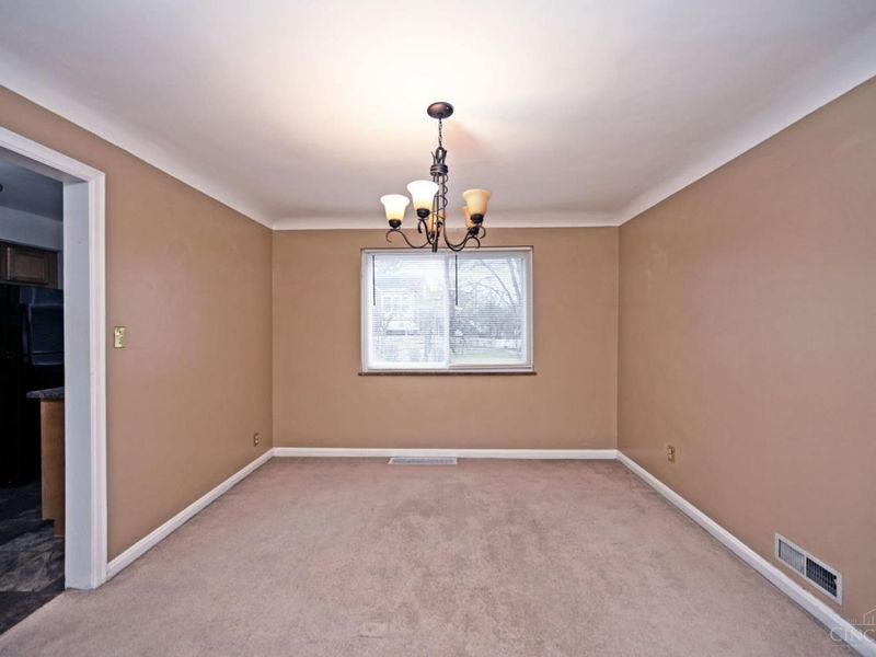 7552 Montgomery Road, Sycamore Township, OH 45236 Photo 10