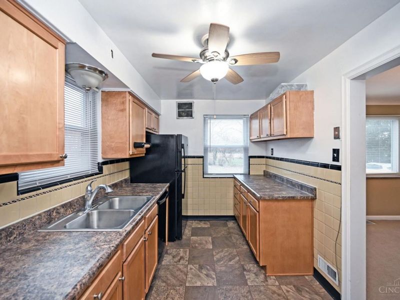 7552 Montgomery Road, Sycamore Township, OH 45236 Photo 14