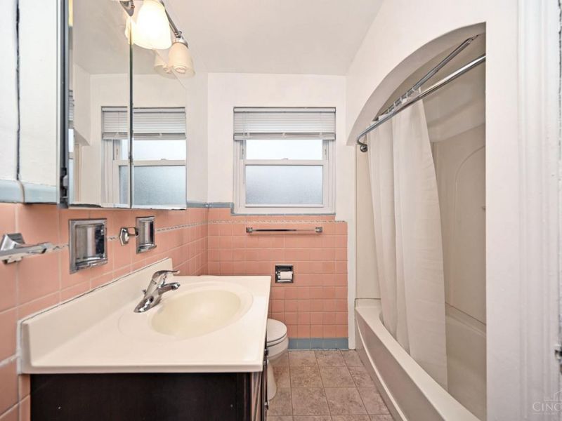 7552 Montgomery Road, Sycamore Township, OH 45236 Photo 19