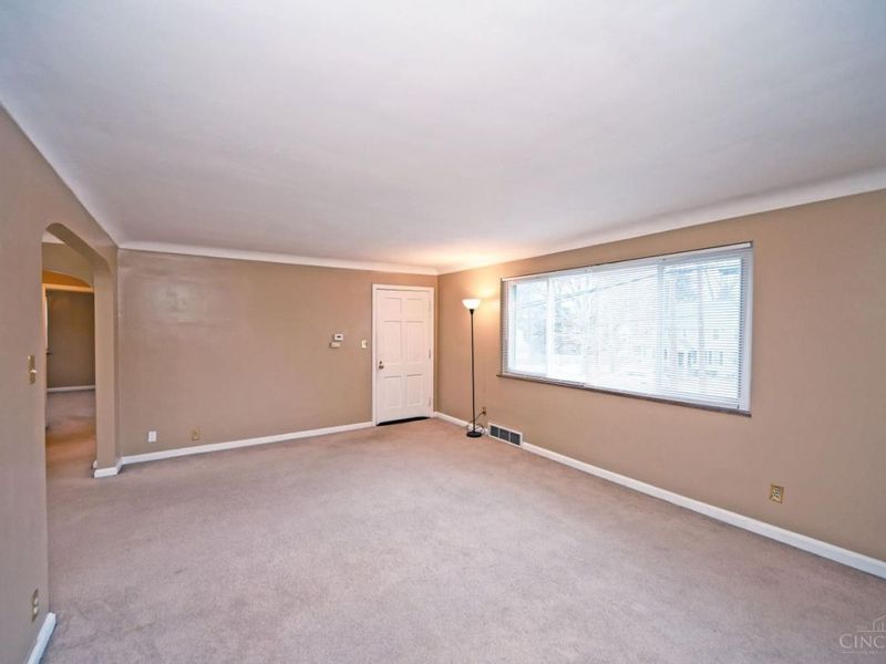 7552 Montgomery Road, Sycamore Township, OH 45236 Photo 8