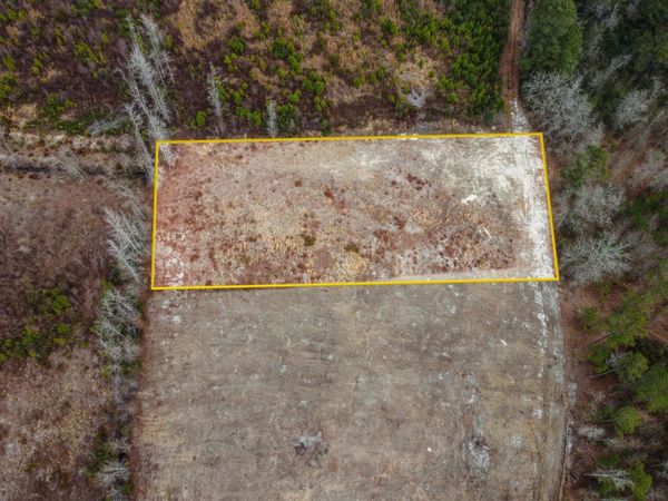 7306 Bellaire Dr., Nichols, SC 29581