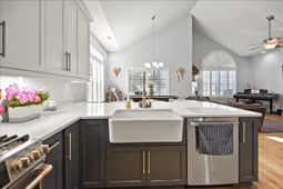 1702 Cottage Cove Circle photo 4