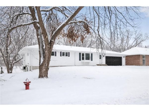 10920 Oak Knoll Terrace N, Hopkins, MN 55305
