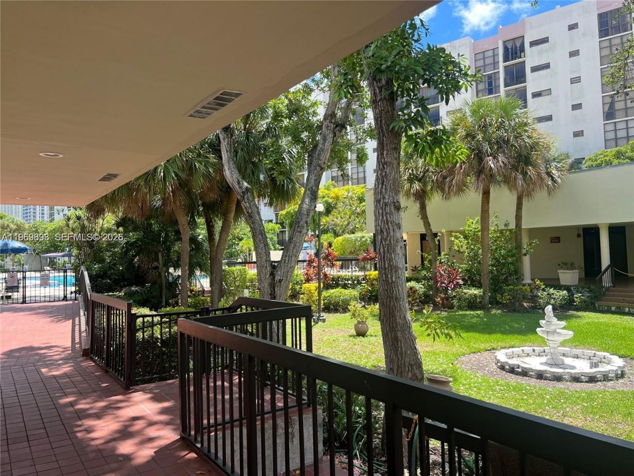 17021 N Bay Rd, Unit 814, Sunny Isles Beach, FL 33160 Photo
