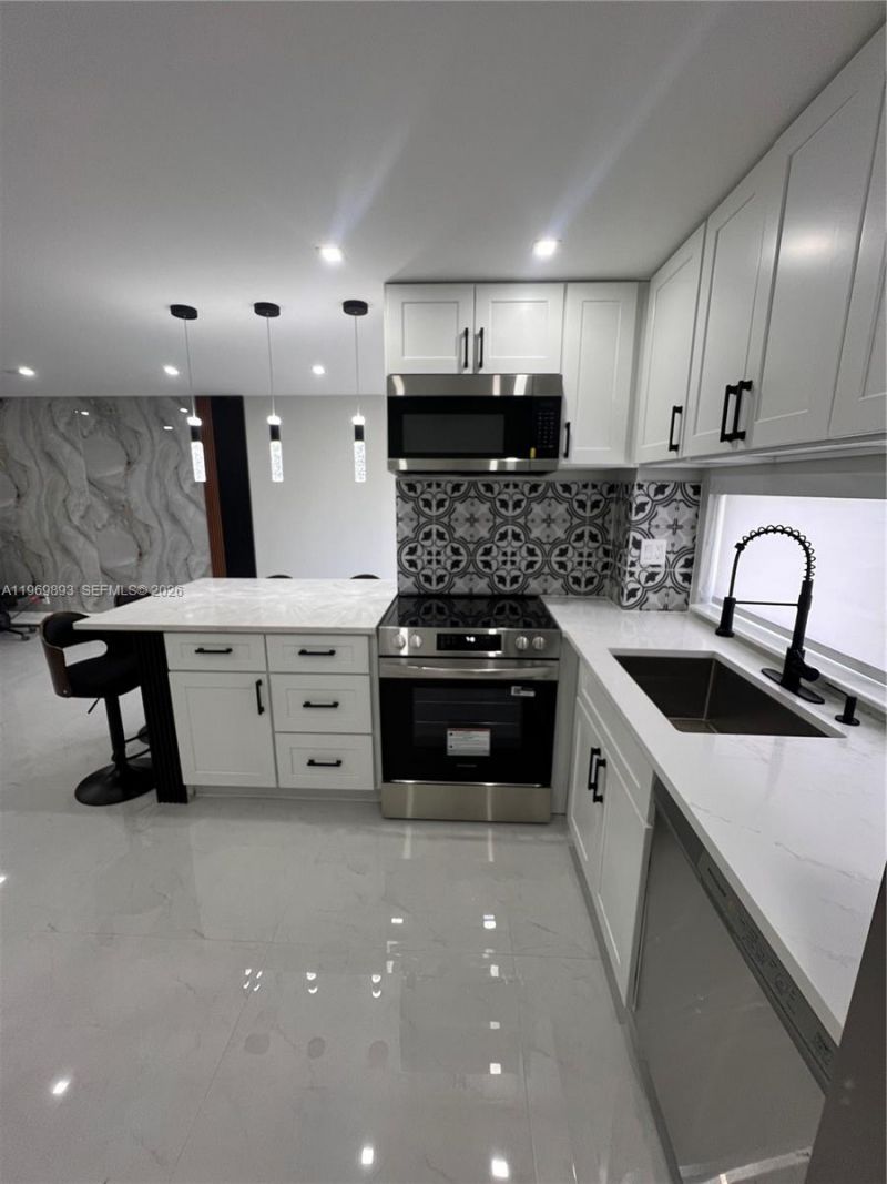 17021 N Bay Rd, Unit 814, Sunny Isles Beach, FL 33160 Photo