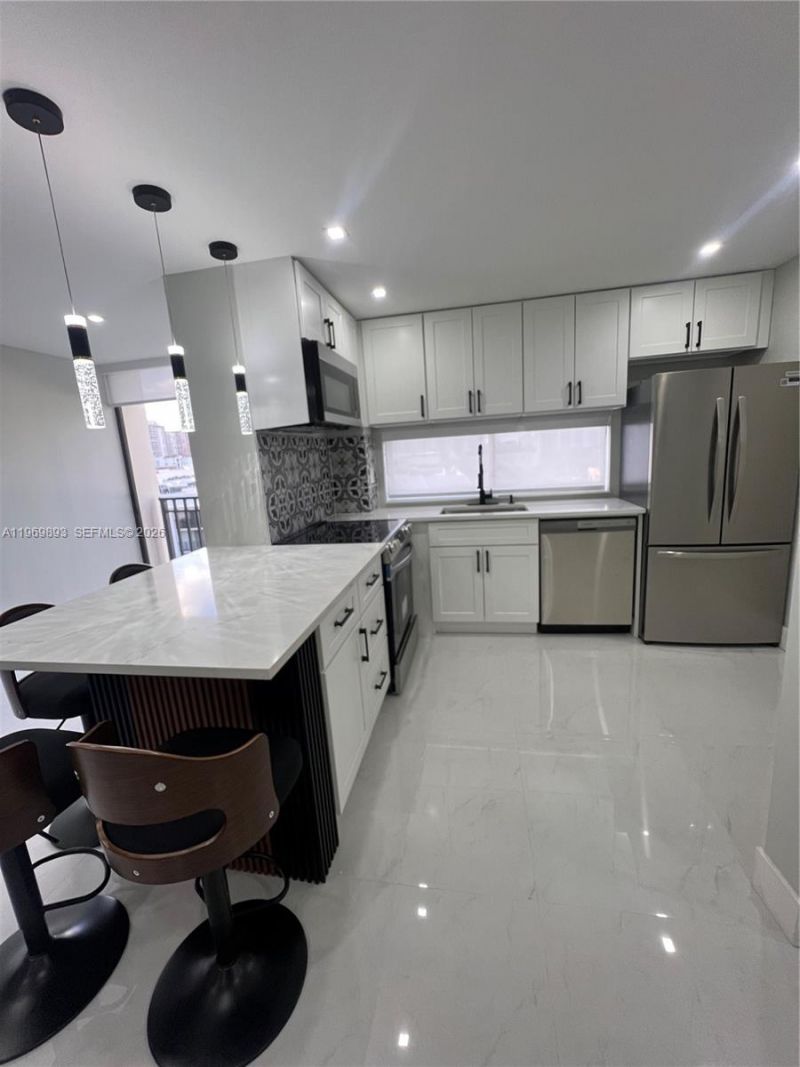 17021 N Bay Rd, Unit 814, Sunny Isles Beach, FL 33160 Photo