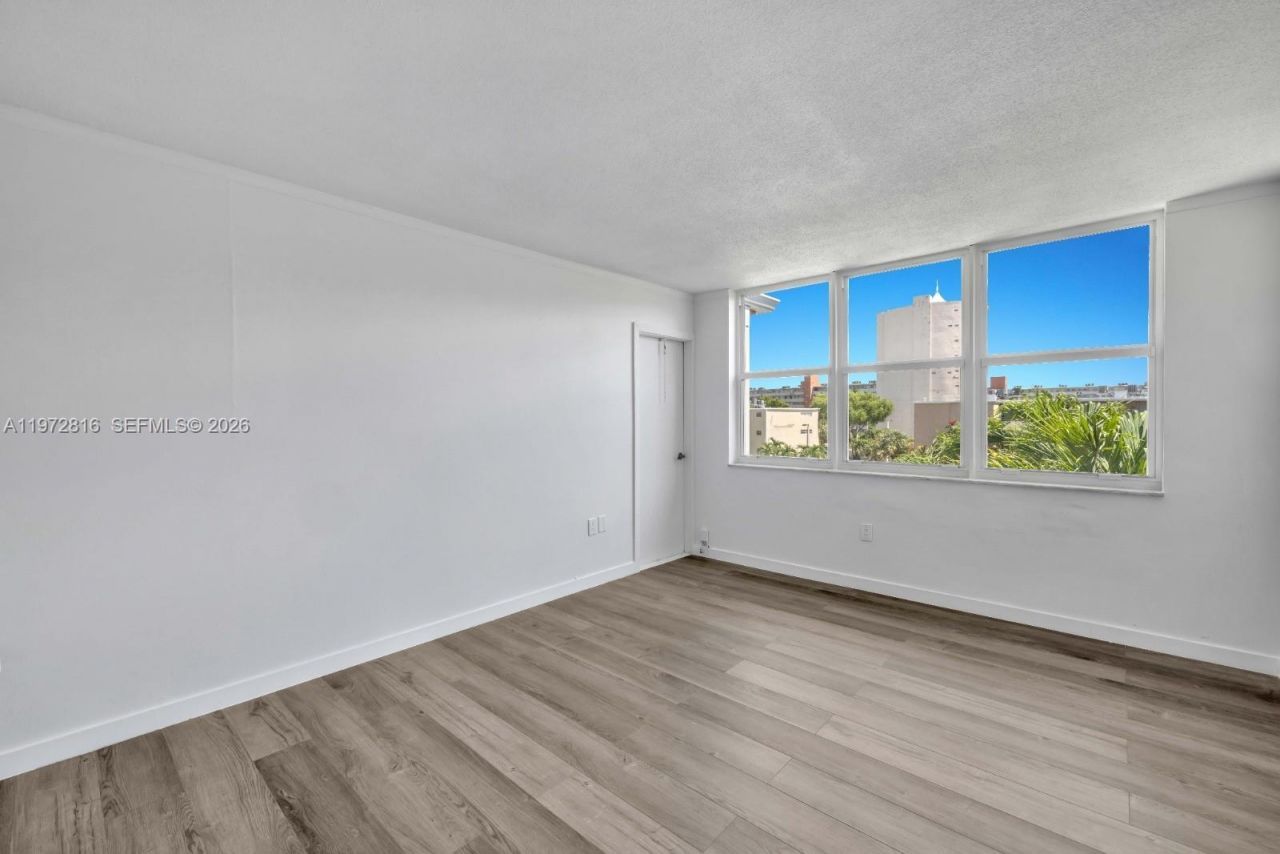 1680 NE 191st St, Unit 415-2, Miami, FL 33179 Photo