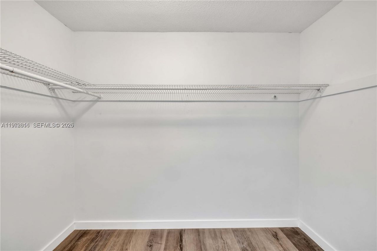 1680 NE 191st St, Unit 415-2, Miami, FL 33179 Photo