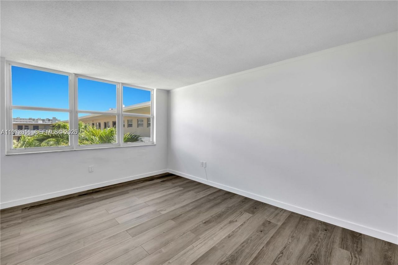 1680 NE 191st St, Unit 415-2, Miami, FL 33179 Photo