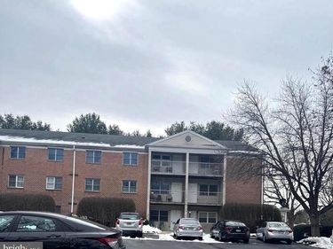 2101 CEDAR RUN, Unit 208, CAMP HILL, PA 17011