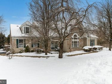 1895 CARYN DRIVE, HELLERTOWN, PA 18055