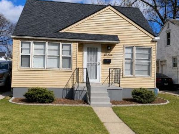 20244 Oakfield Street, Detroit, MI 48235