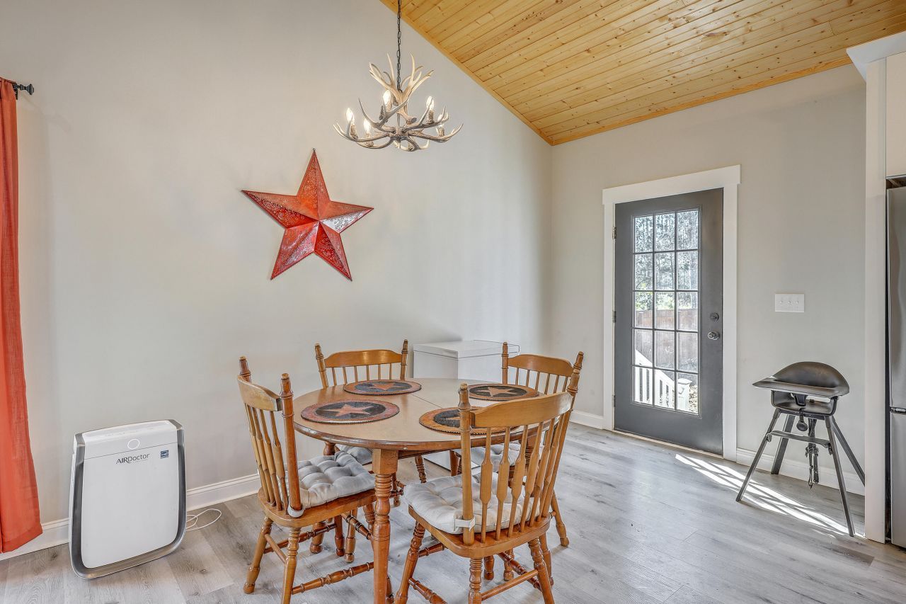 1691 Bennett Circle Photo 12