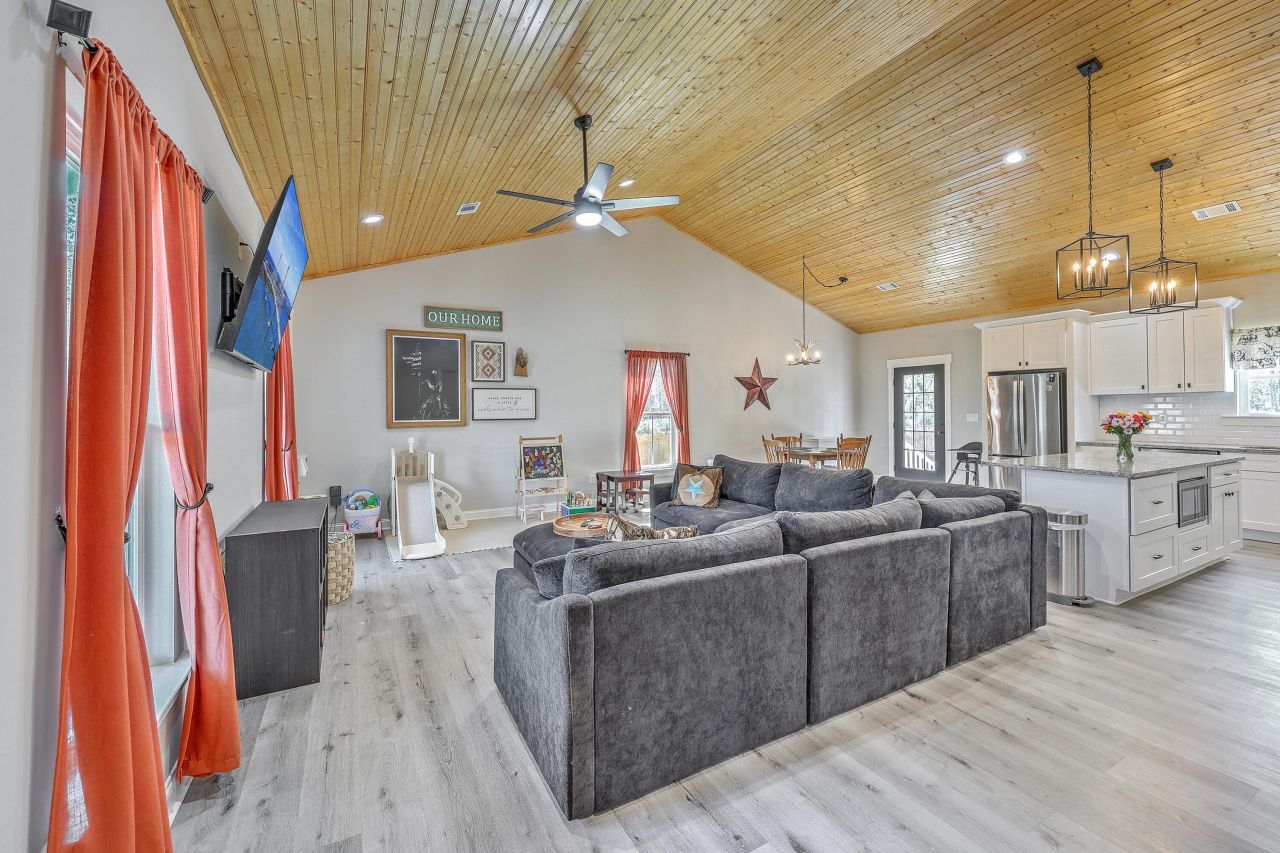 1691 Bennett Circle Photo 8