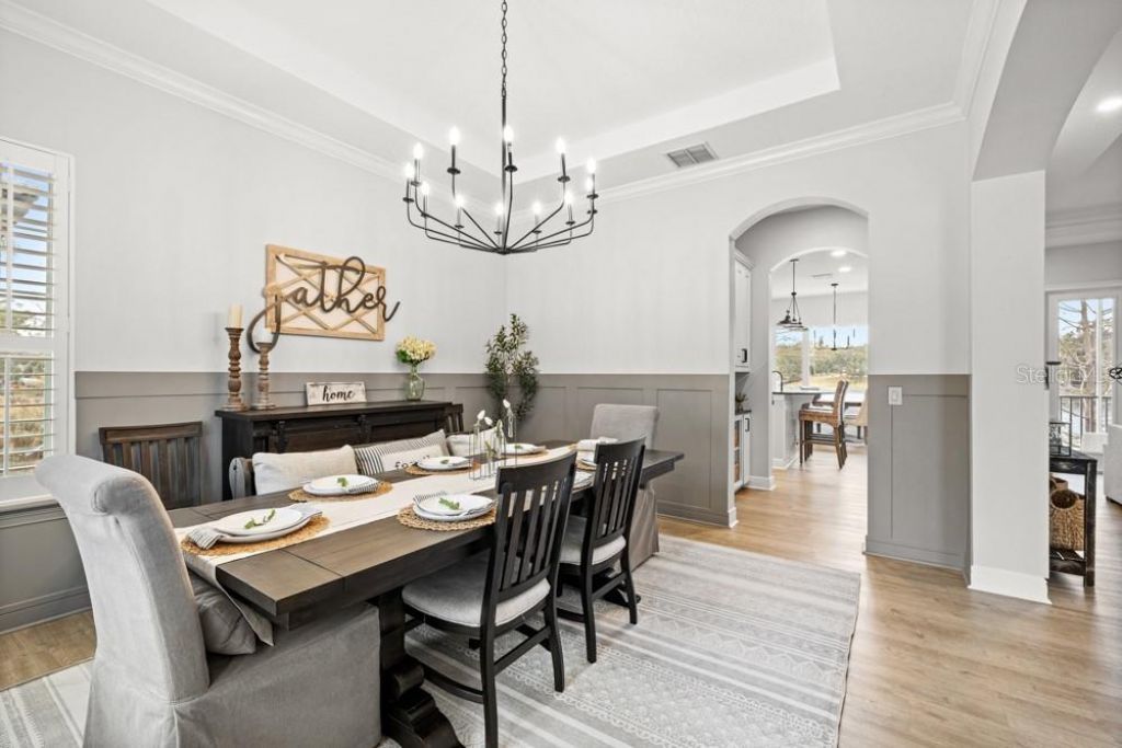 527 W Blue Water Edge Drive, Eustis, FL 32736 Photo