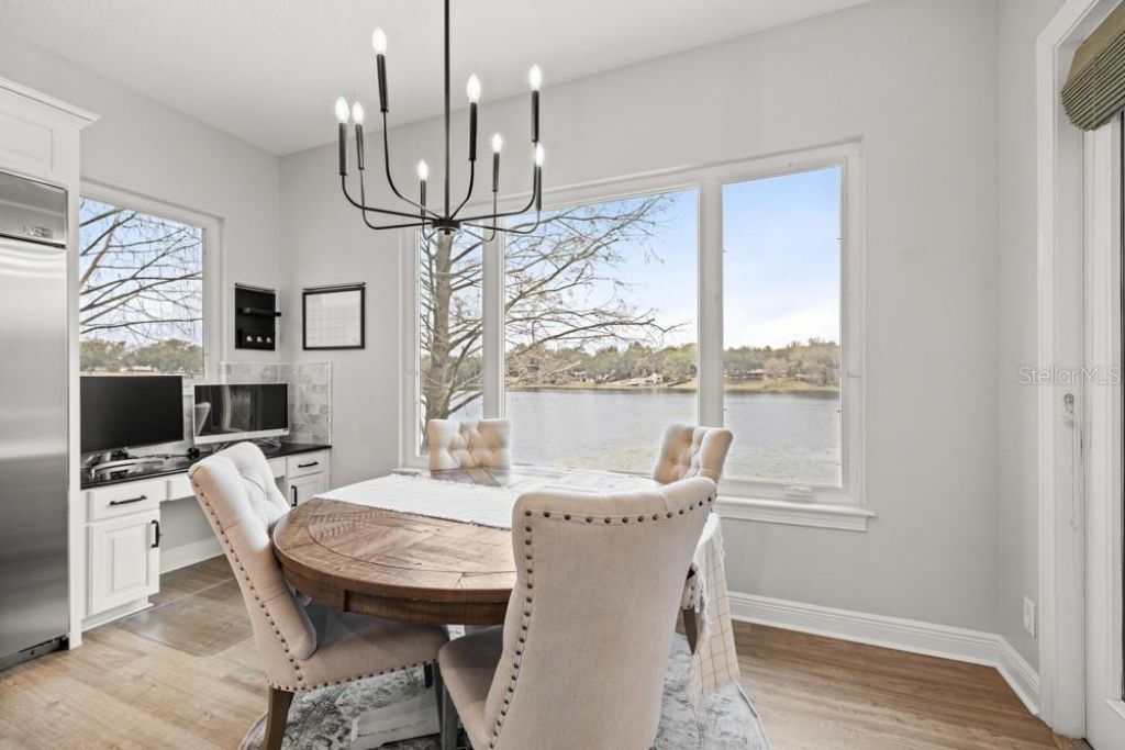 527 W Blue Water Edge Drive, Eustis, FL 32736 Photo