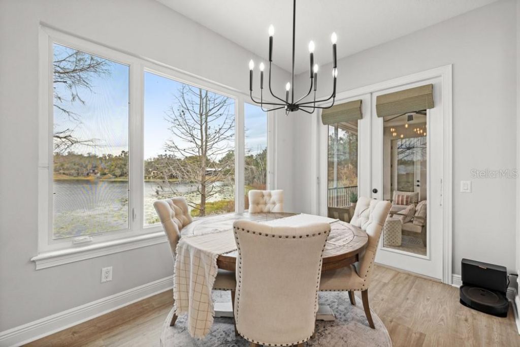 527 W Blue Water Edge Drive, Eustis, FL 32736 Photo