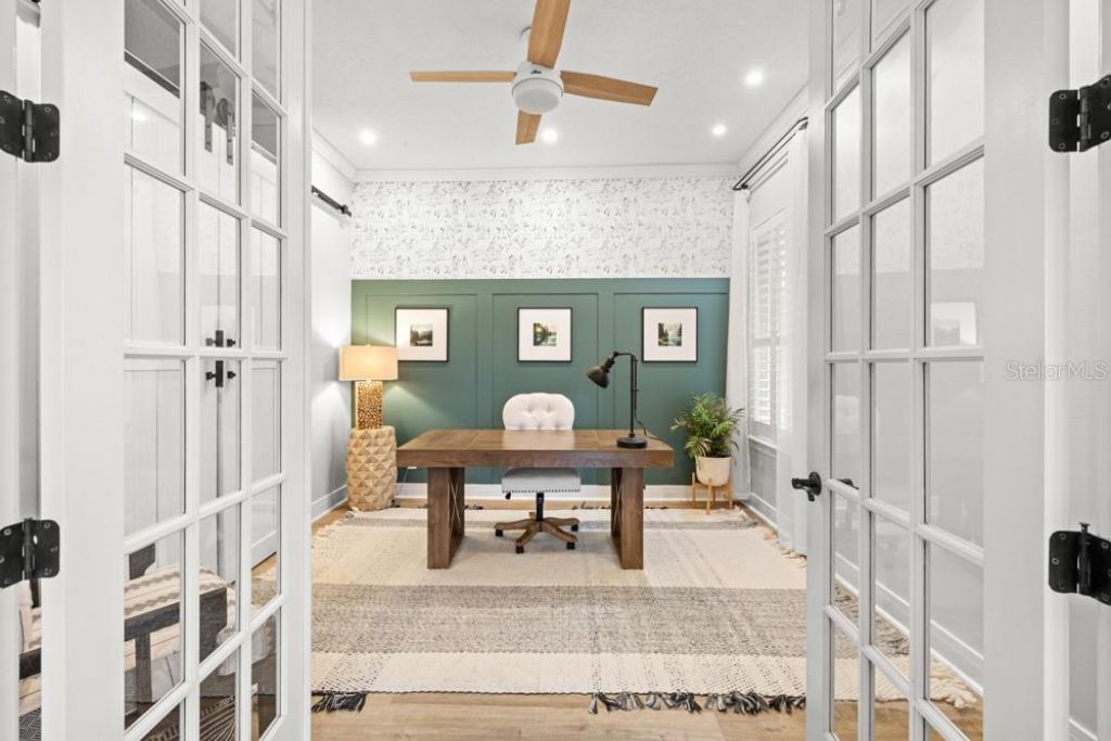 527 W Blue Water Edge Drive, Eustis, FL 32736 Photo