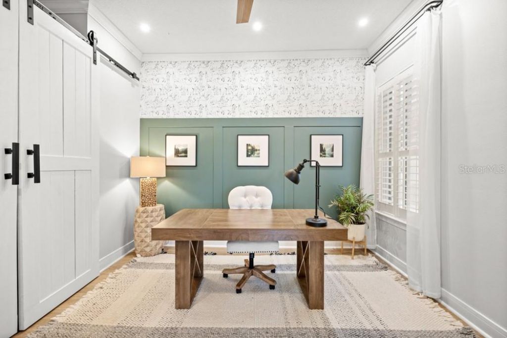 527 W Blue Water Edge Drive, Eustis, FL 32736 Photo