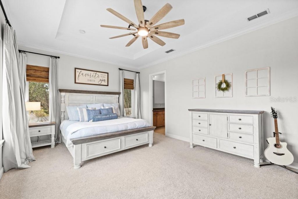 527 W Blue Water Edge Drive, Eustis, FL 32736 Photo