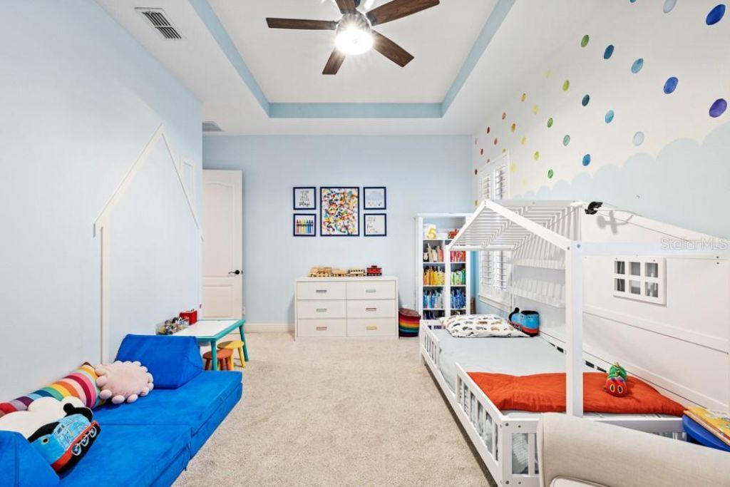 527 W Blue Water Edge Drive, Eustis, FL 32736 Photo