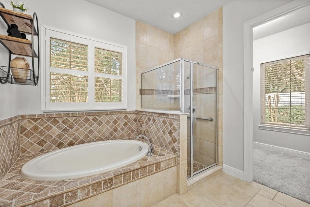 527 W Blue Water Edge Drive, Eustis, FL 32736 Photo