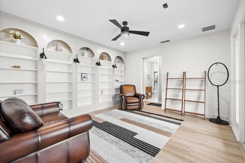 527 W Blue Water Edge Drive, Eustis, FL 32736 Photo