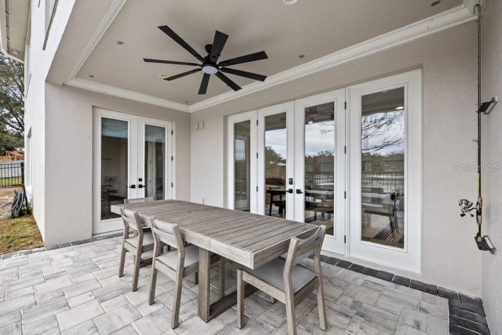 527 W Blue Water Edge Drive, Eustis, FL 32736 Photo