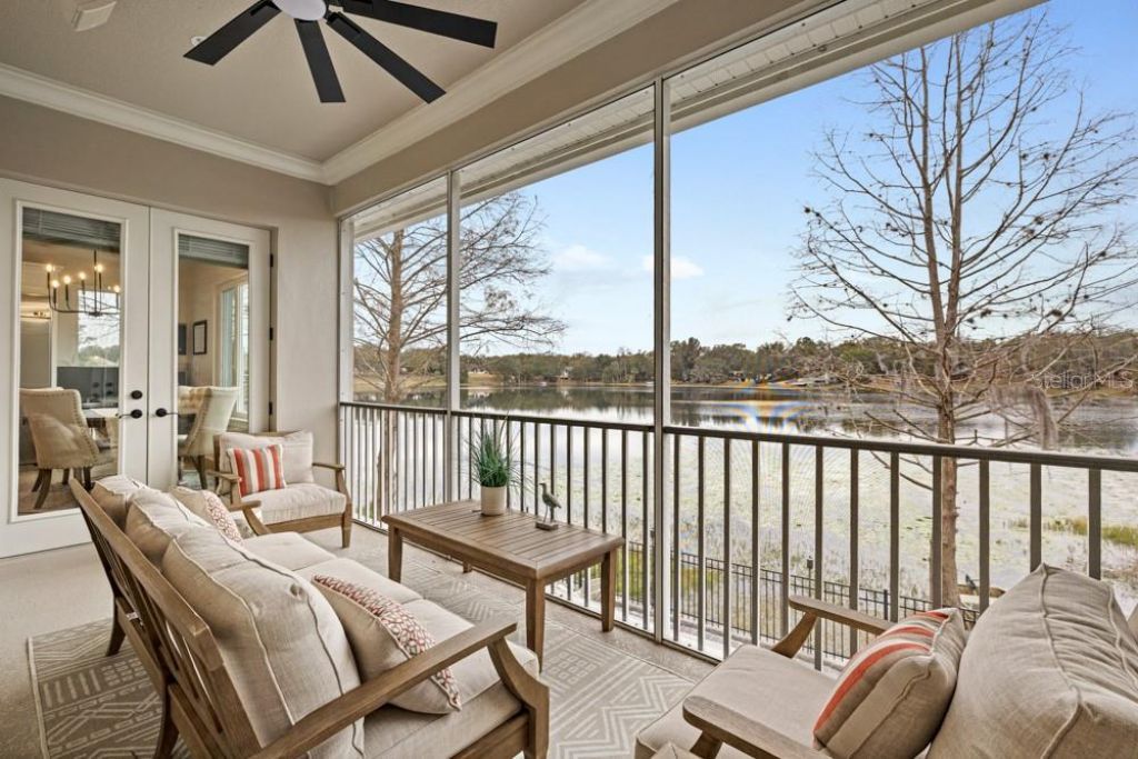 527 W Blue Water Edge Drive, Eustis, FL 32736 Photo