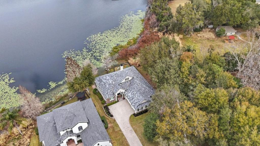 527 W Blue Water Edge Drive, Eustis, FL 32736 Photo