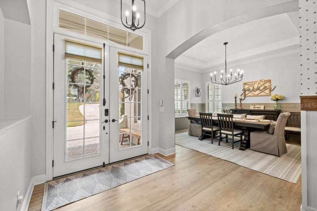 527 W Blue Water Edge Drive, Eustis, FL 32736 Photo