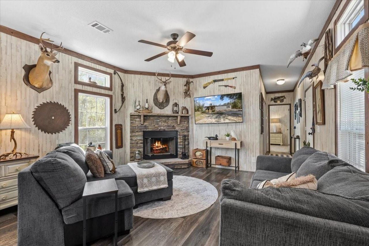 775 SW Choctaw Avenue, Fort White, FL 32038 Photo