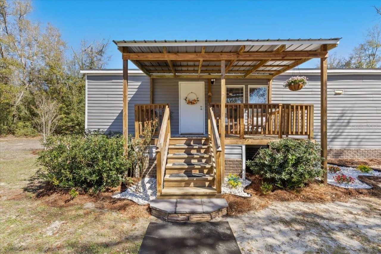 775 SW Choctaw Avenue, Fort White, FL 32038 Photo
