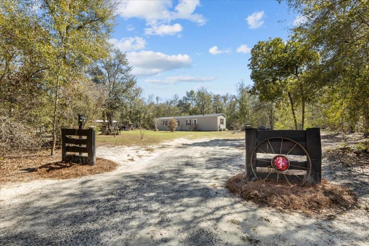 771 & 775 SW Choctaw Avenue, Fort White, FL 32038 Photo